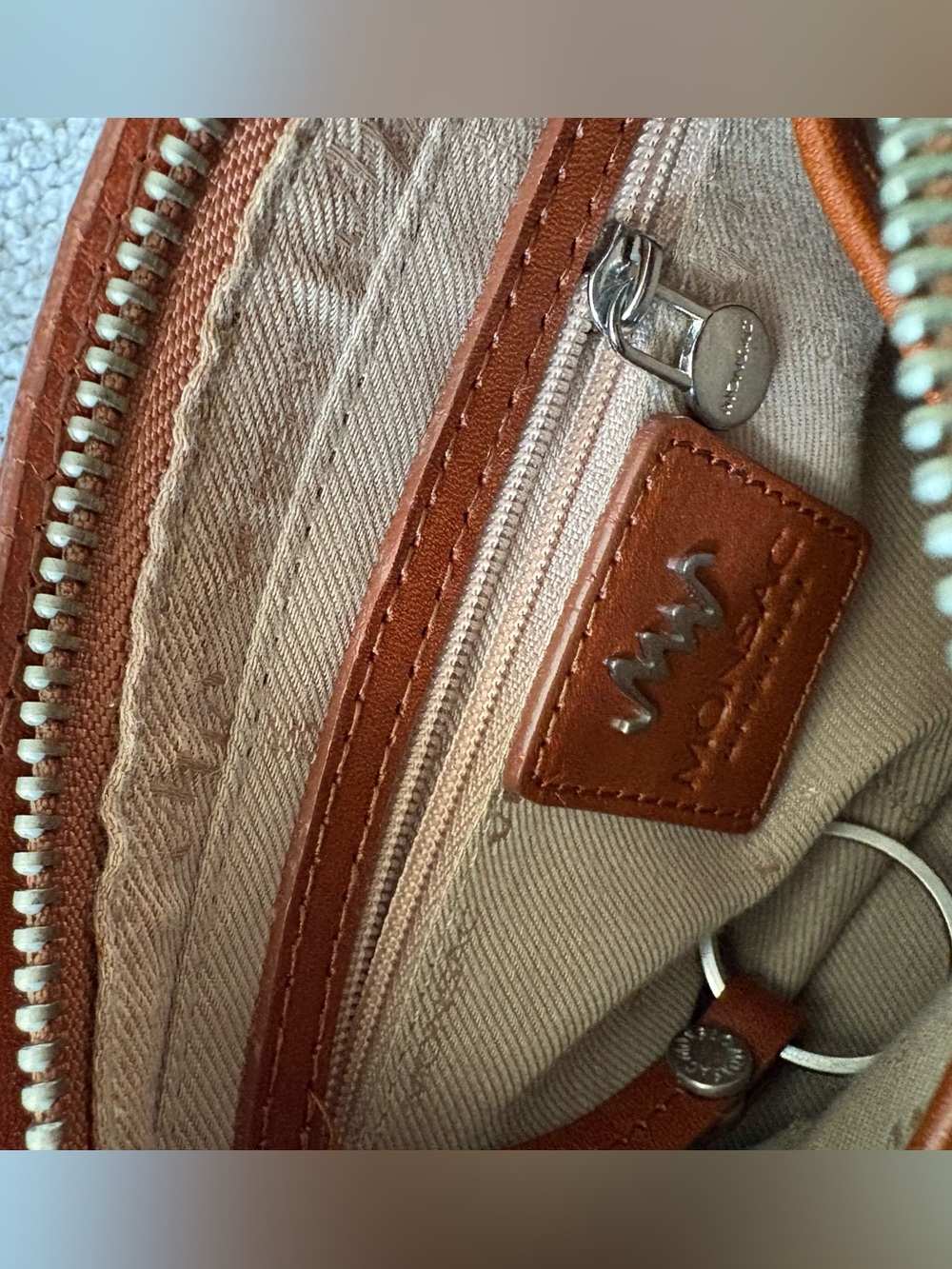 Vintage Monsac Leather Crossbody - Picture 4 of 8